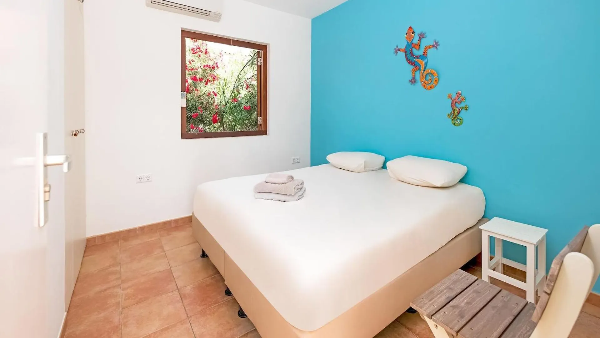 Holiday Villa At Jan Thielstrand In Willemstad