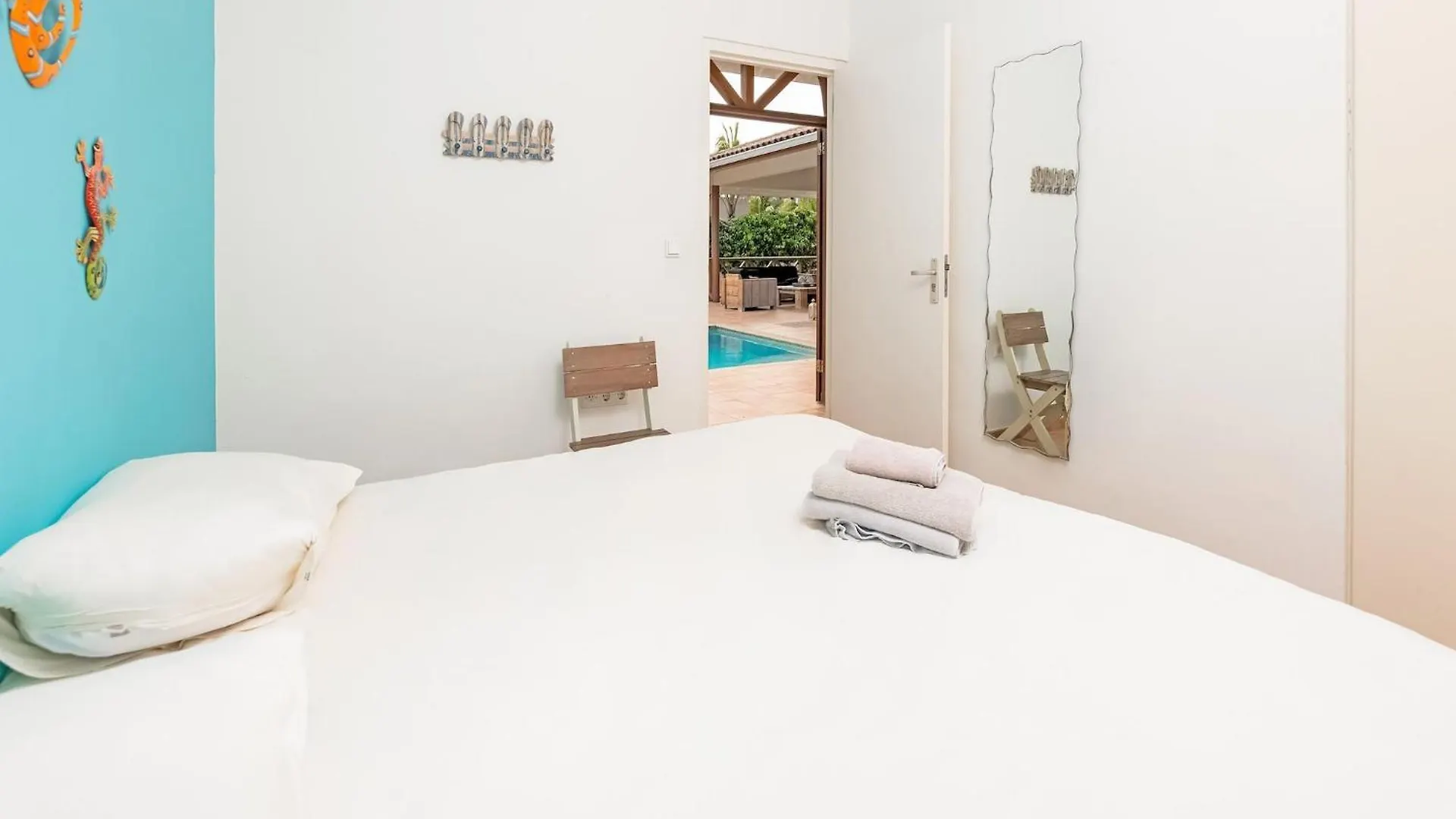 Holiday Villa At Jan Thielstrand In Willemstad 0*,